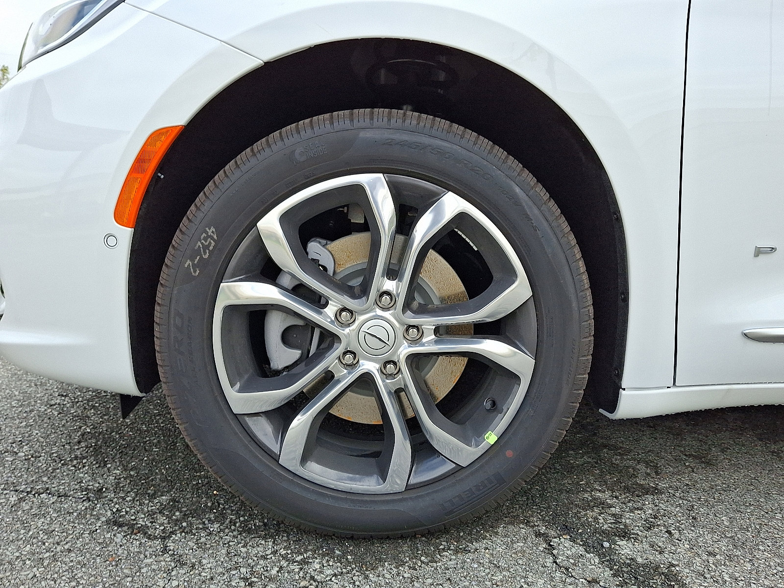 New 2026 Chrysler Pacifica Pinnacle w/ Trailer Tow Group image 4