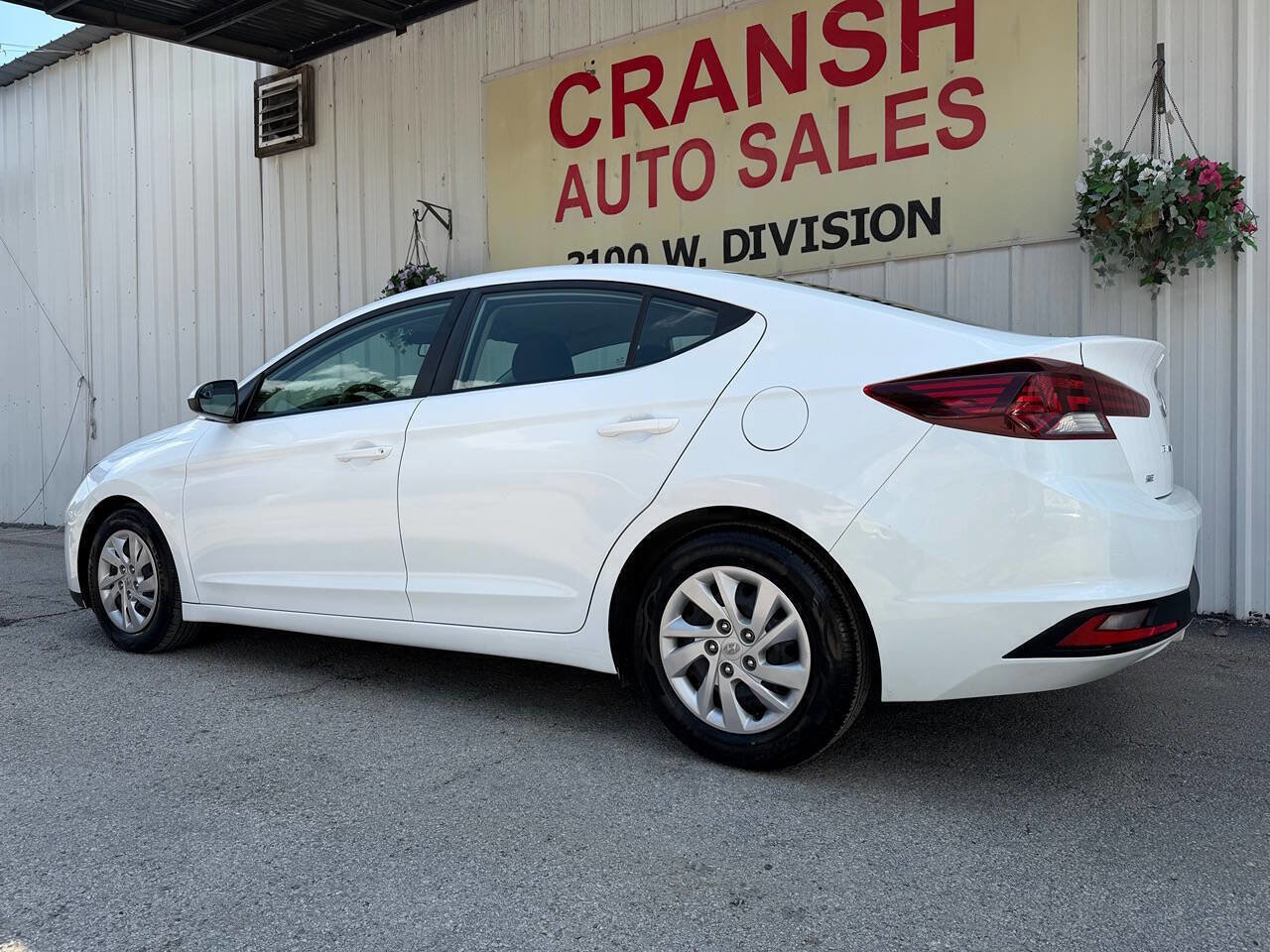 Used 2019 Hyundai Elantra SE w/ Cargo Package FWD image 9