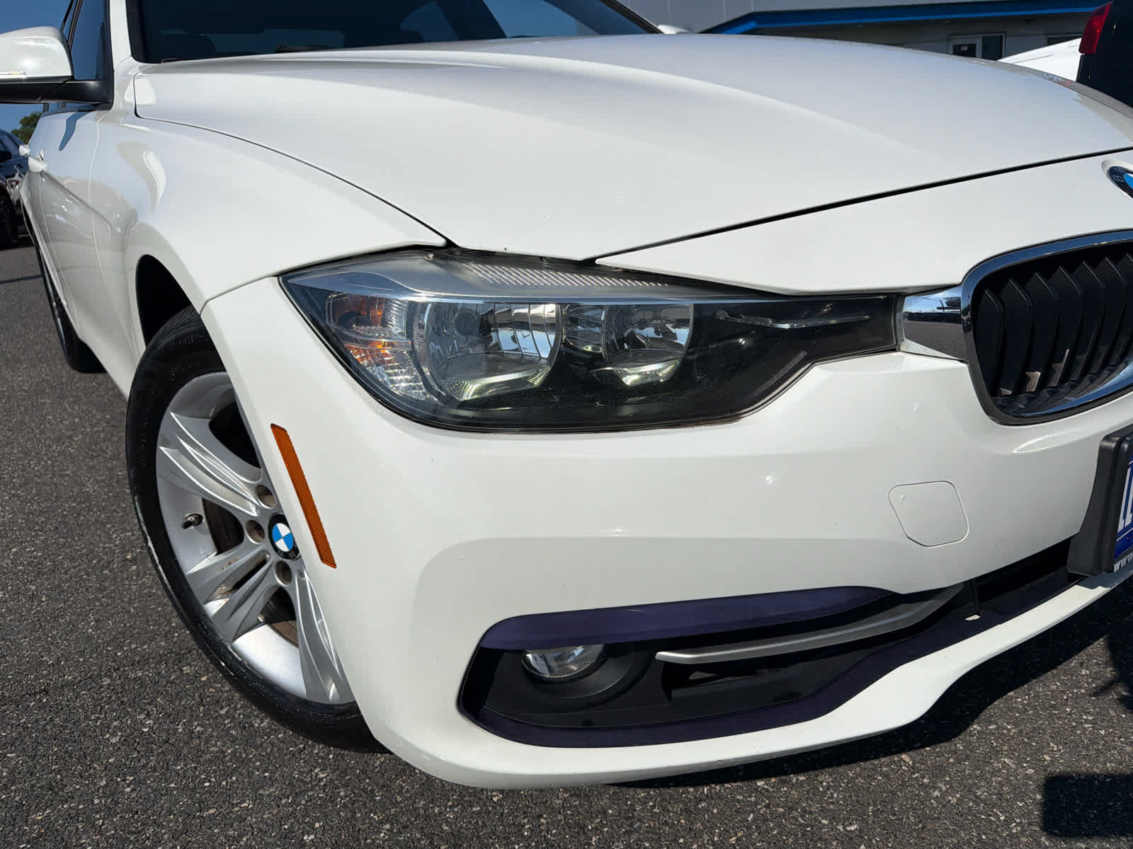 Used 2016 BMW 328i xDrive Sedan AWD/4WD image 3