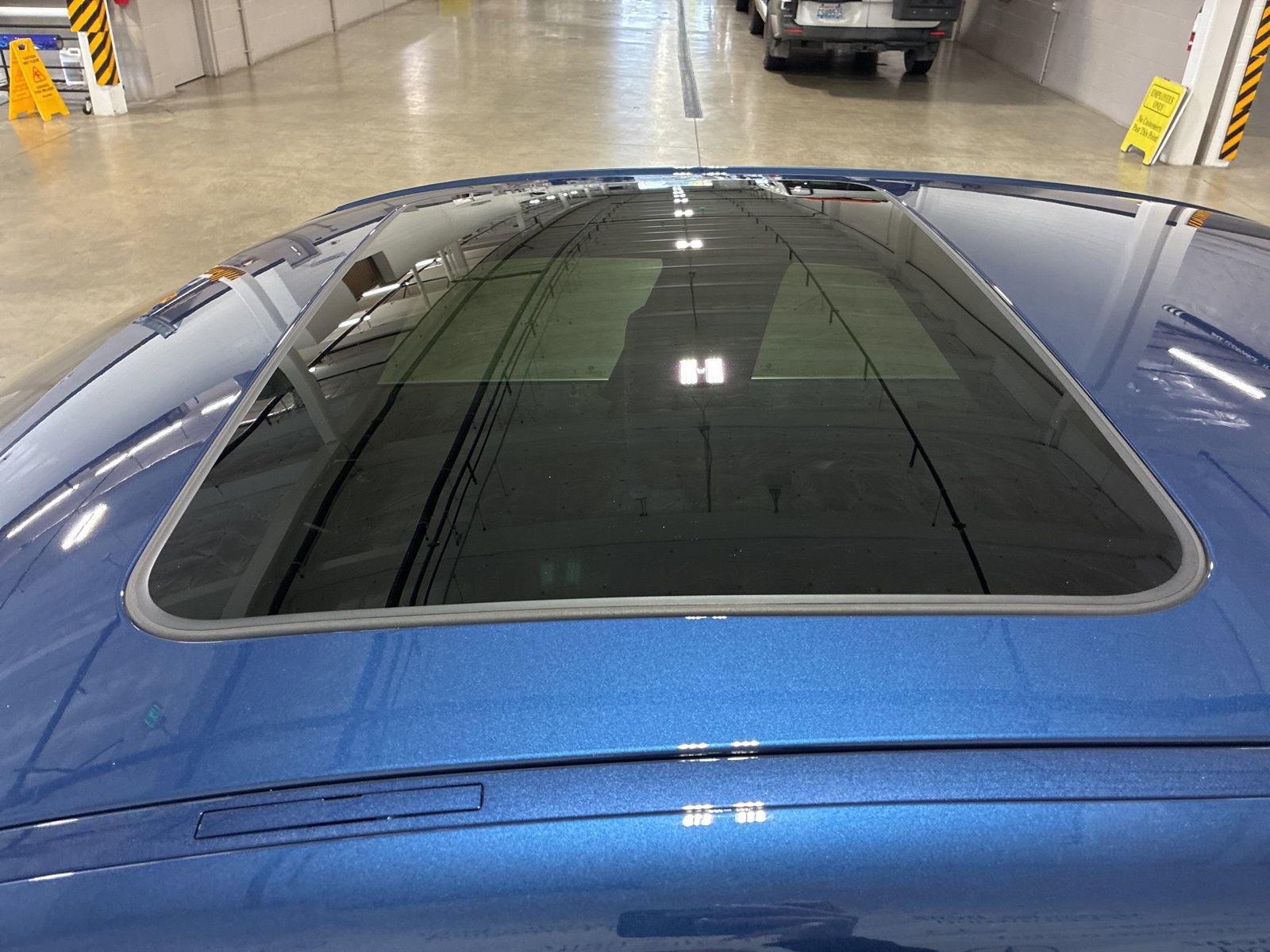 Used 2024 BMW 330i xDrive Sedan w/ Premium Package image 11