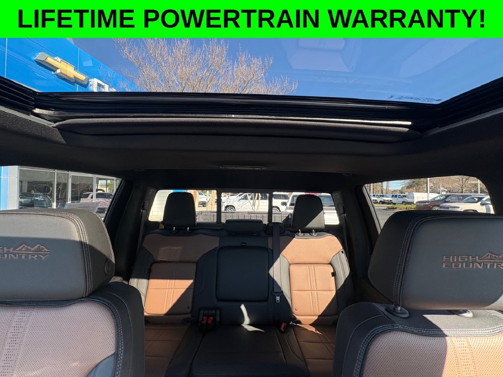 Used 2025 Chevrolet Silverado 2500 High Country w/ Technology Package AWD/4WD image 13