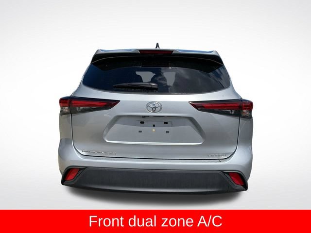 Used 2025 Toyota Highlander LE AWD/4WD video 4