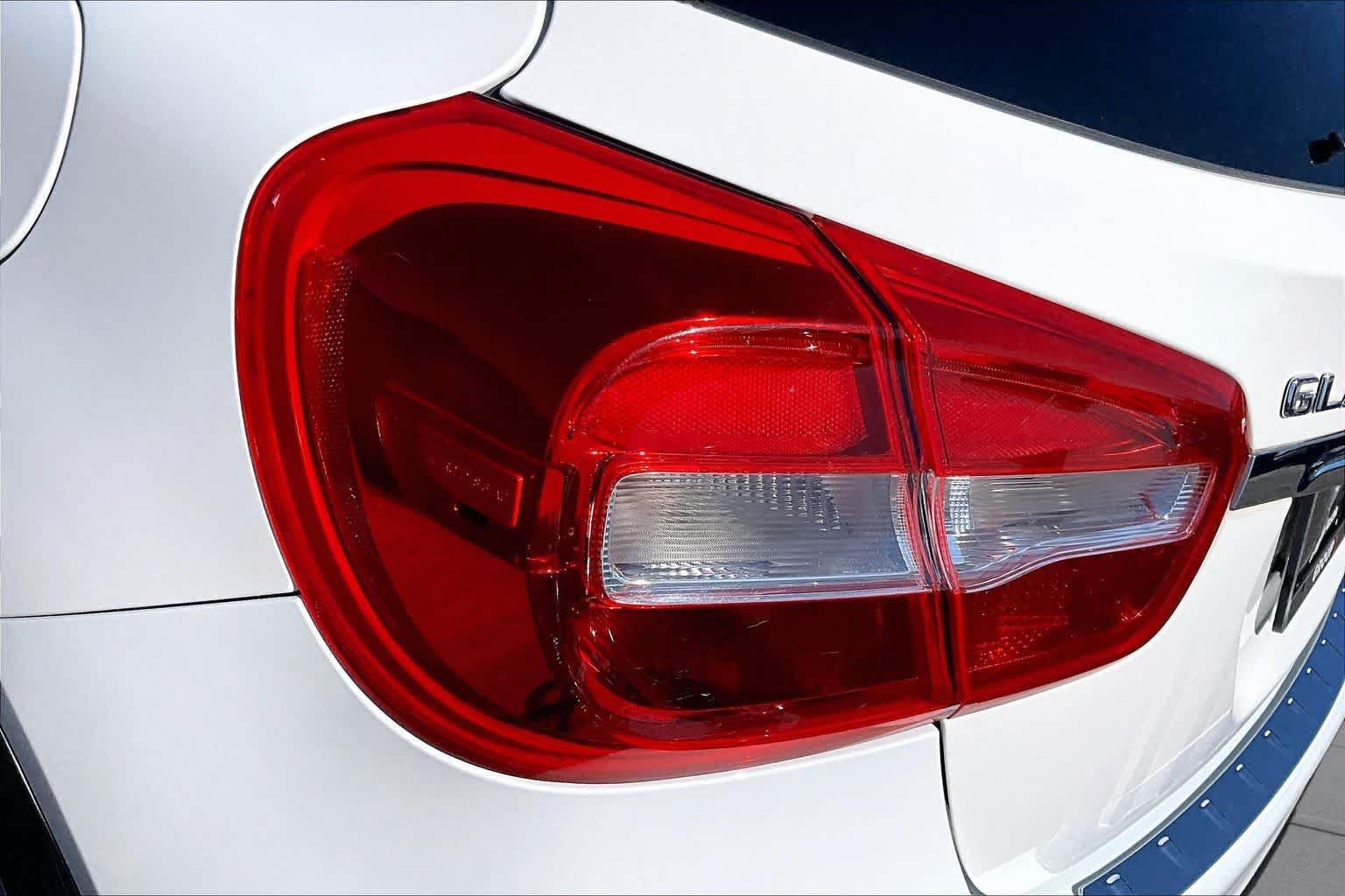 Used 2020 Mercedes-Benz GLA 250 4MATIC image 28