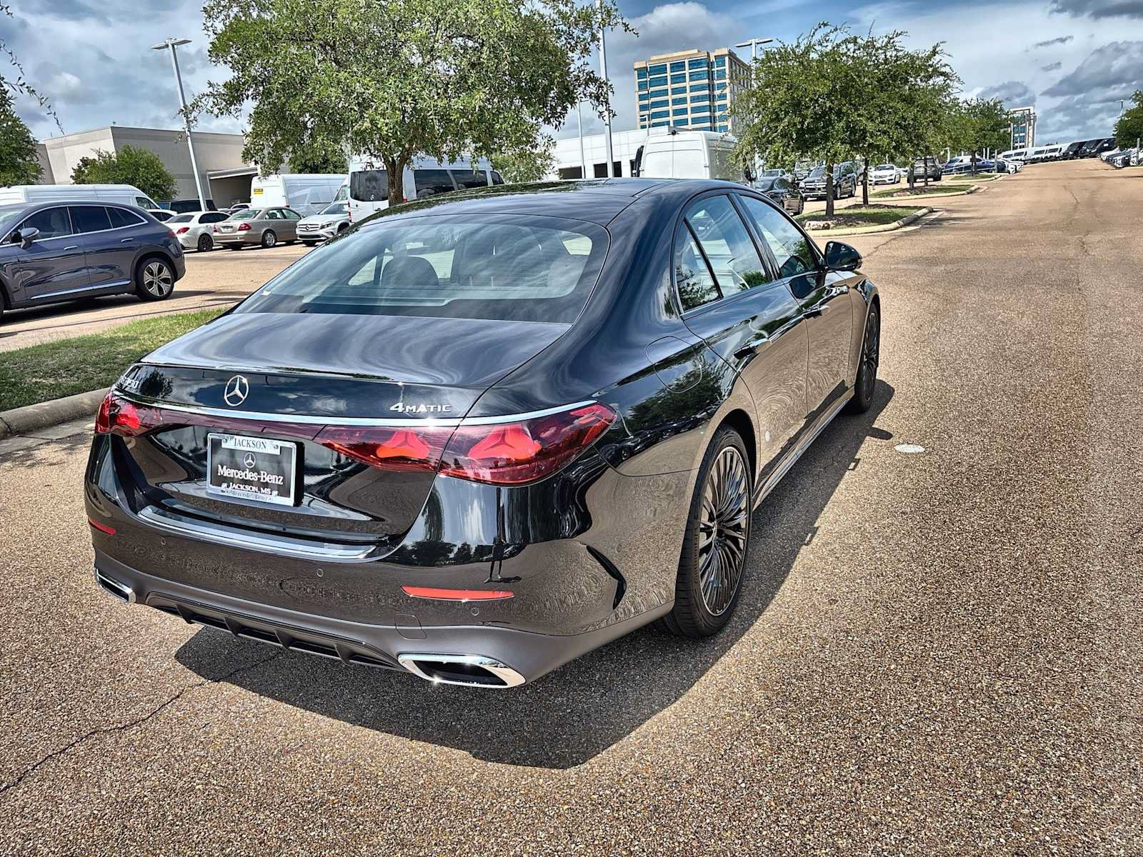 New 2026 Mercedes-Benz E 350 4MATIC Sedan image 8