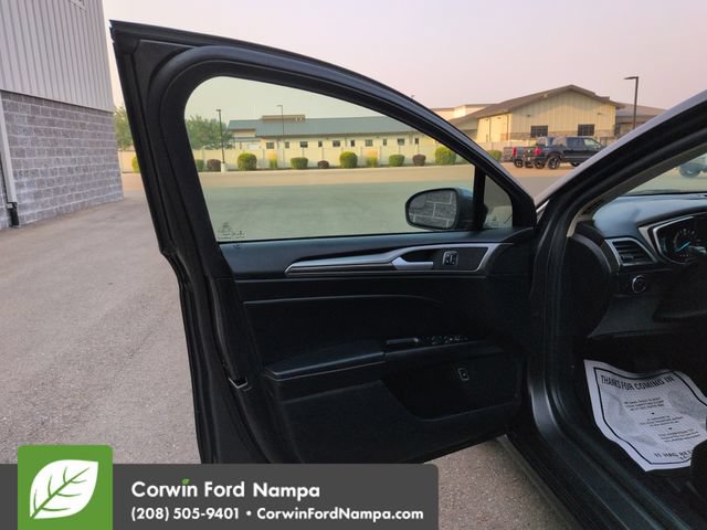 Used 2018 Ford Fusion Energi SE FWD image 10