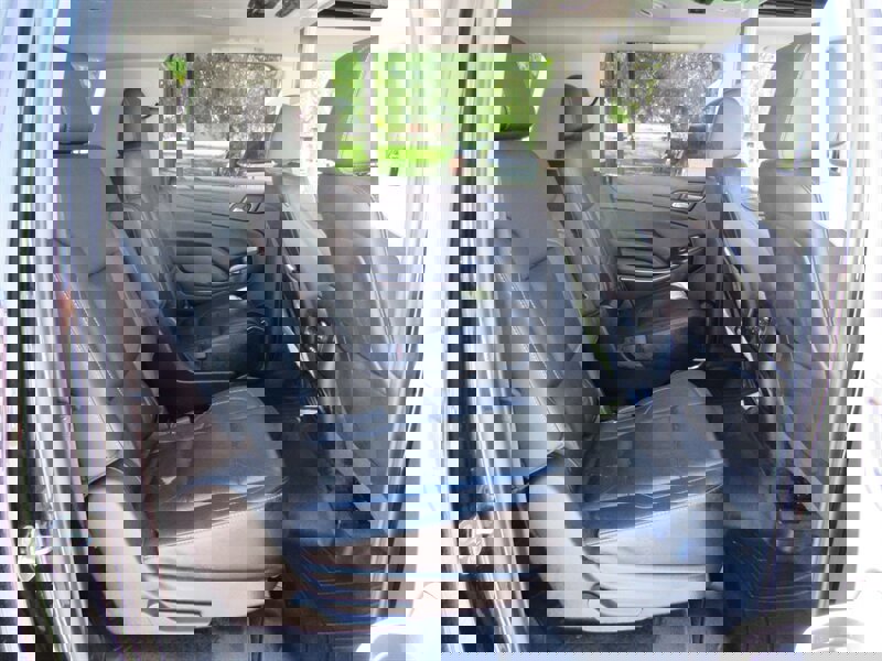 Used 2015 GMC Yukon XL SLT w/ Open Road Package image 16