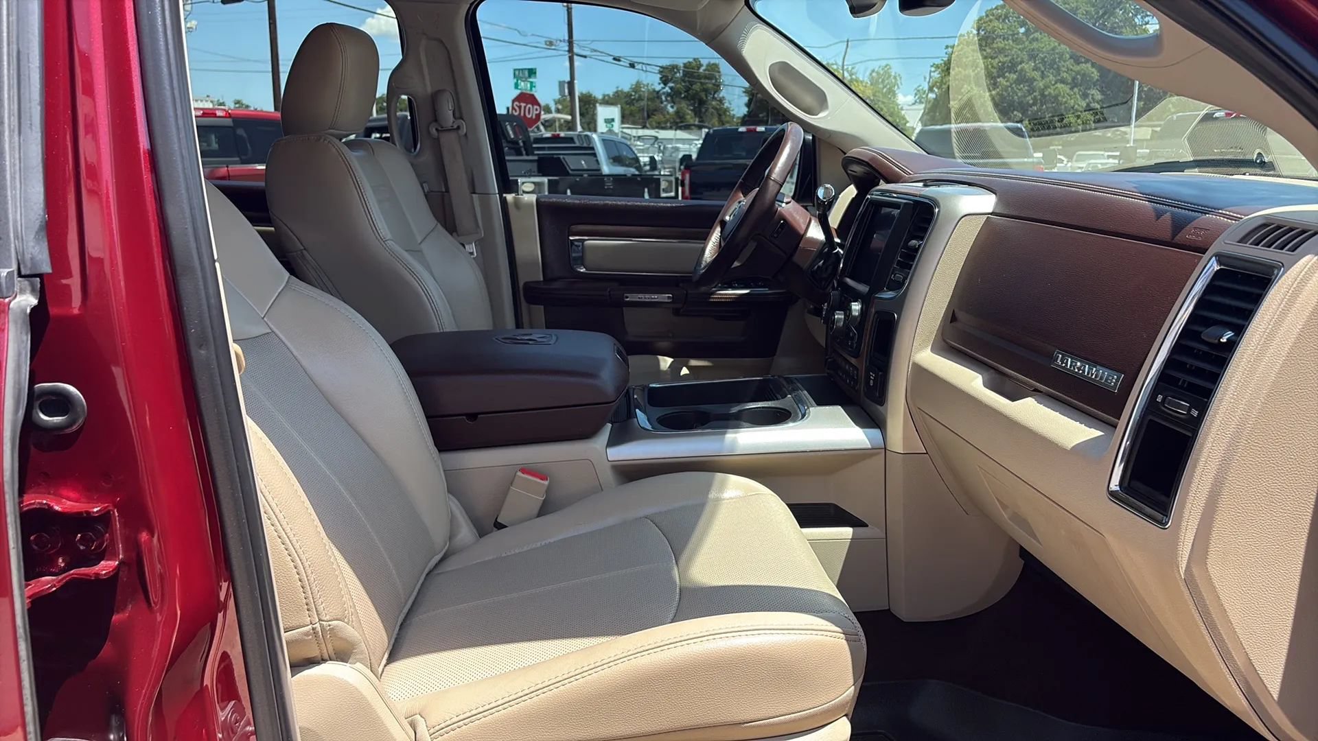 Used 2018 RAM 2500 Laramie AWD/4WD image 14
