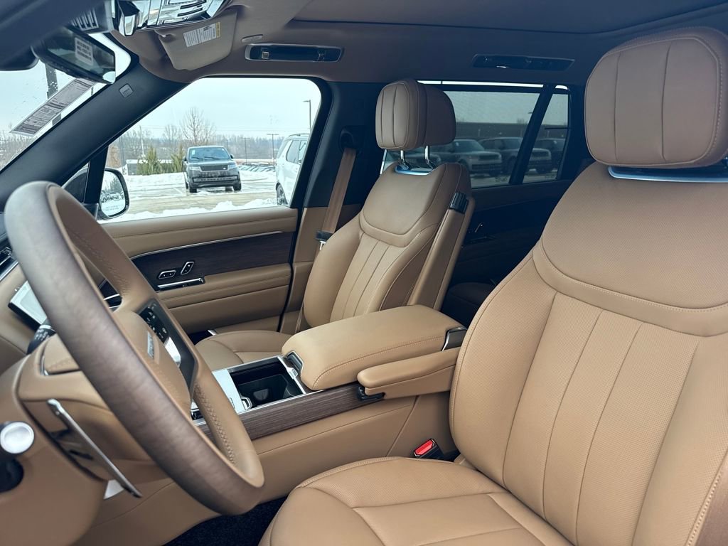 New 2026 Land Rover Range Rover Long Wheelbase SE image 11