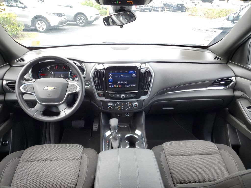Used 2022 Chevrolet Traverse LT FWD image 15
