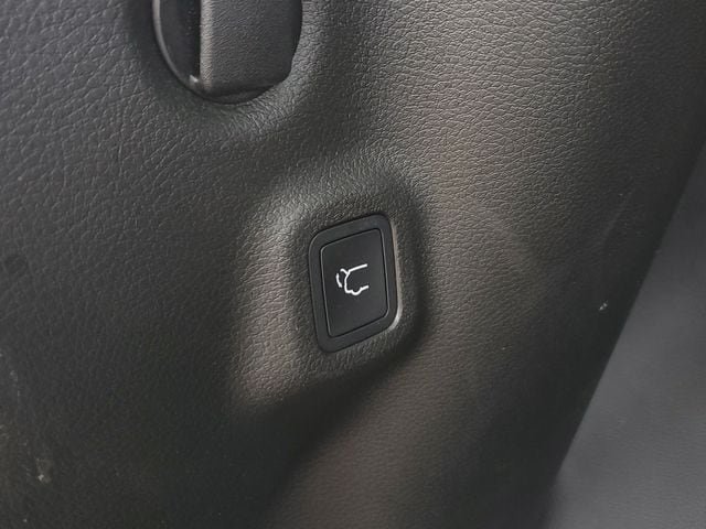Certified 2023 Jeep Compass Limited w/ Elite Group AWD/4WD image 13