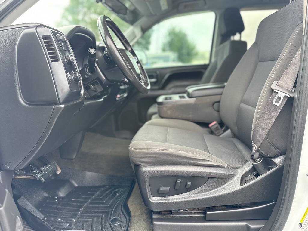 Used 2017 Chevrolet Silverado 1500 LT w/ All Star Edition AWD/4WD image 10