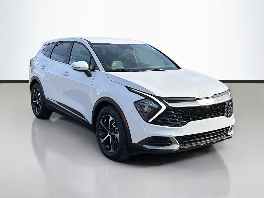 Used 2023 Kia Sportage EX image 3