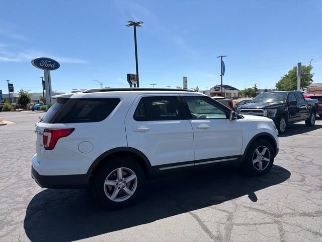 Used 2017 Ford Explorer XLT AWD/4WD image 6