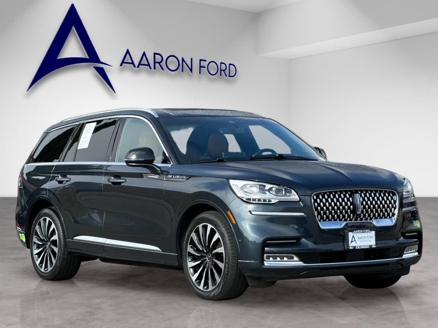 Used 2023 Lincoln Aviator Black Label Grand Touring AWD/4WD image 8