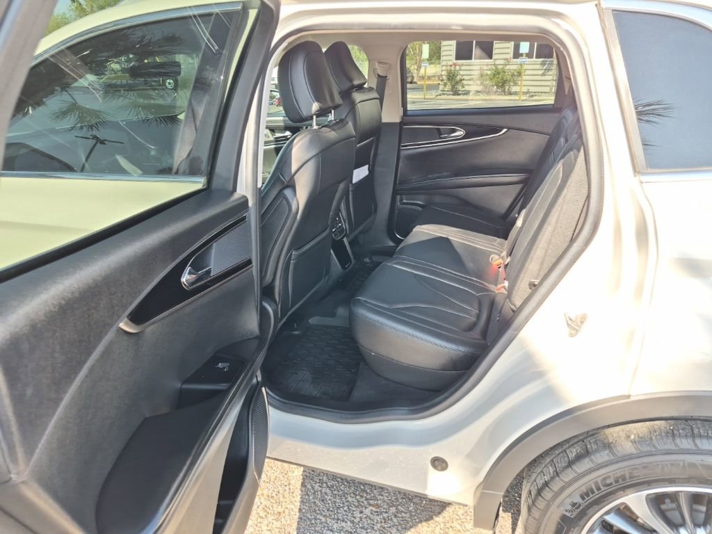 Certified 2023 Lincoln Nautilus FWD w/ Premium Package image 14