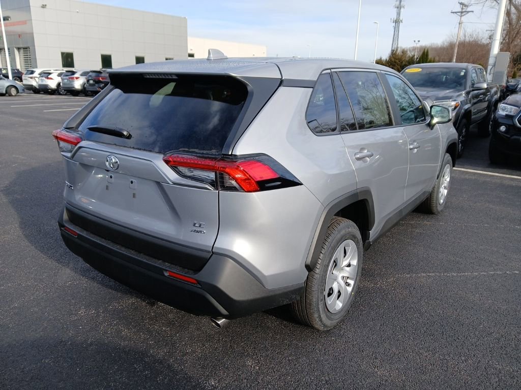 New 2025 Toyota RAV4 LE image 4