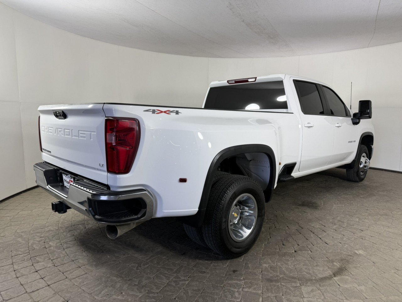 Used 2025 Chevrolet Silverado 3500 LT AWD/4WD image 9