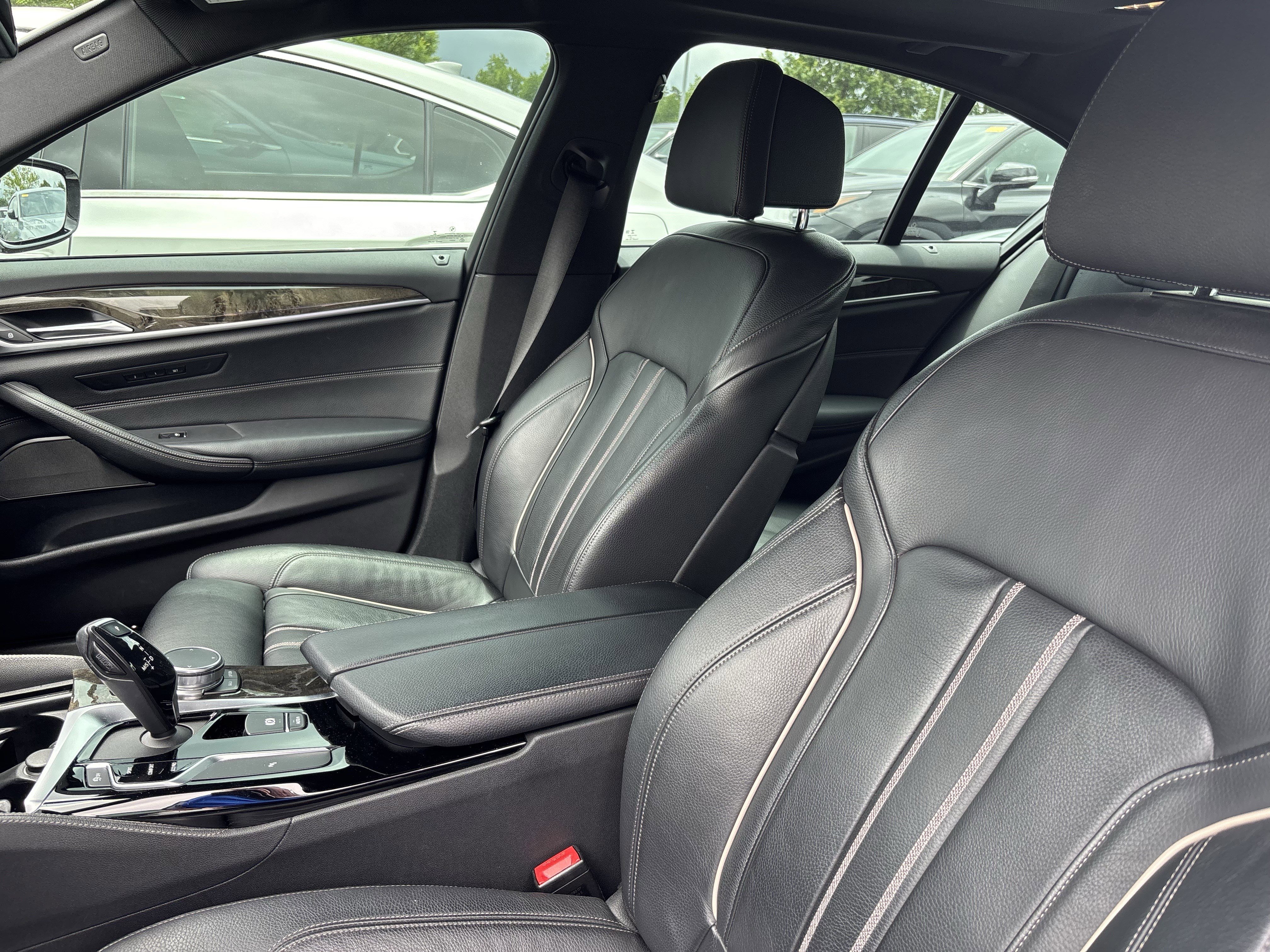 Used 2019 BMW 530i w/ M Sport Package RWD image 38