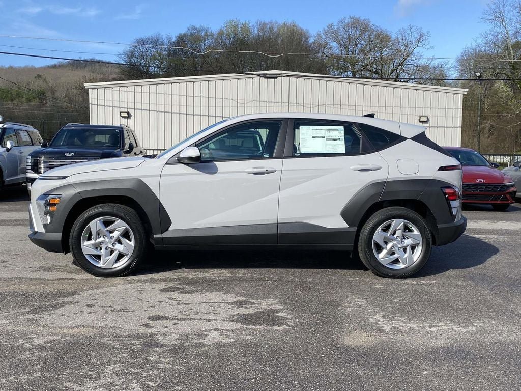 New 2026 Hyundai Kona SE image 2