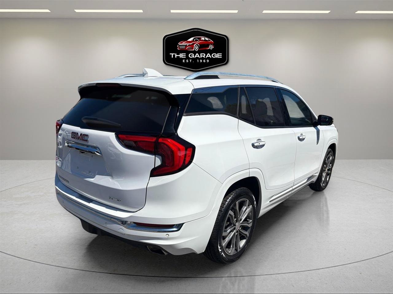Used 2020 GMC Terrain Denali w/ LPO, Floor Liner Package AWD/4WD image 5