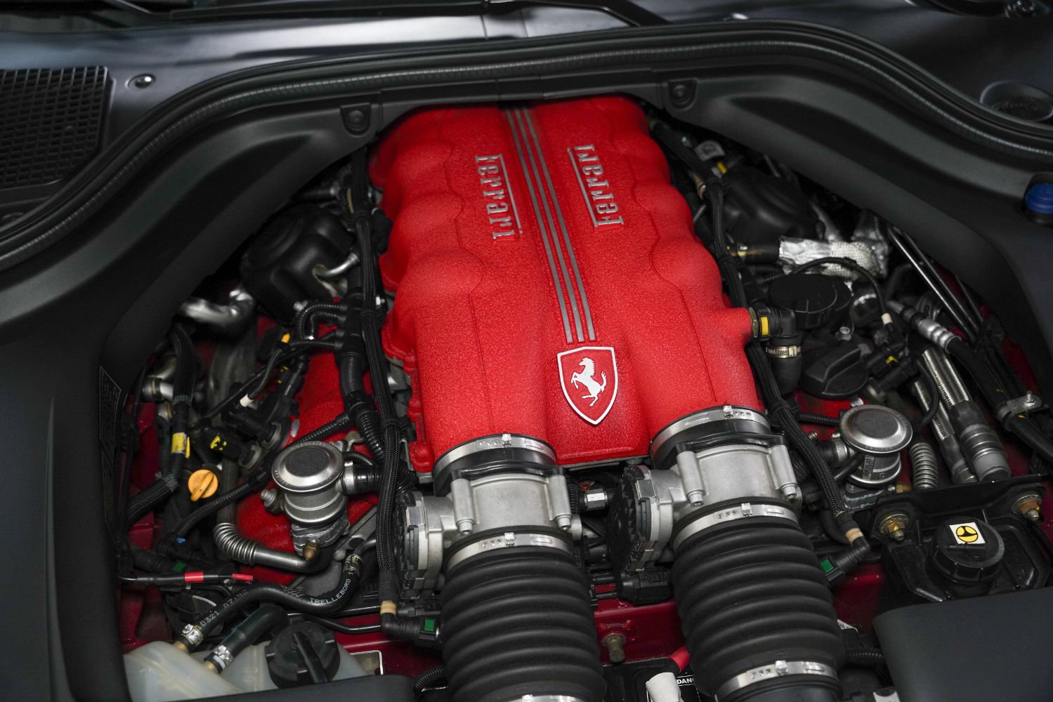 Used 2010 Ferrari California RWD image 49
