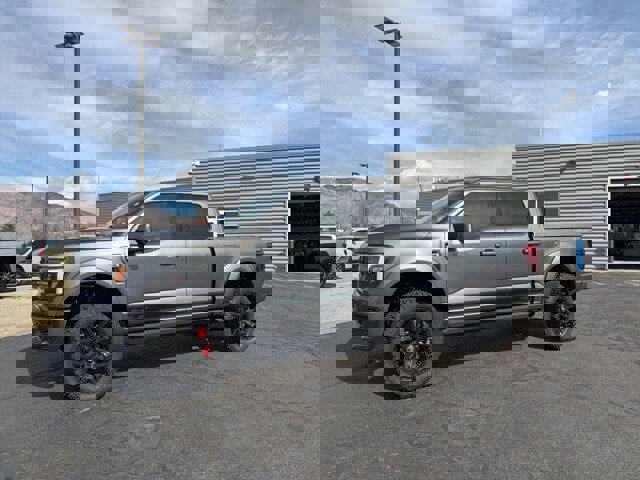 New 2025 Ford F150 Lariat w/ Equipment Group 501A Mid image 16