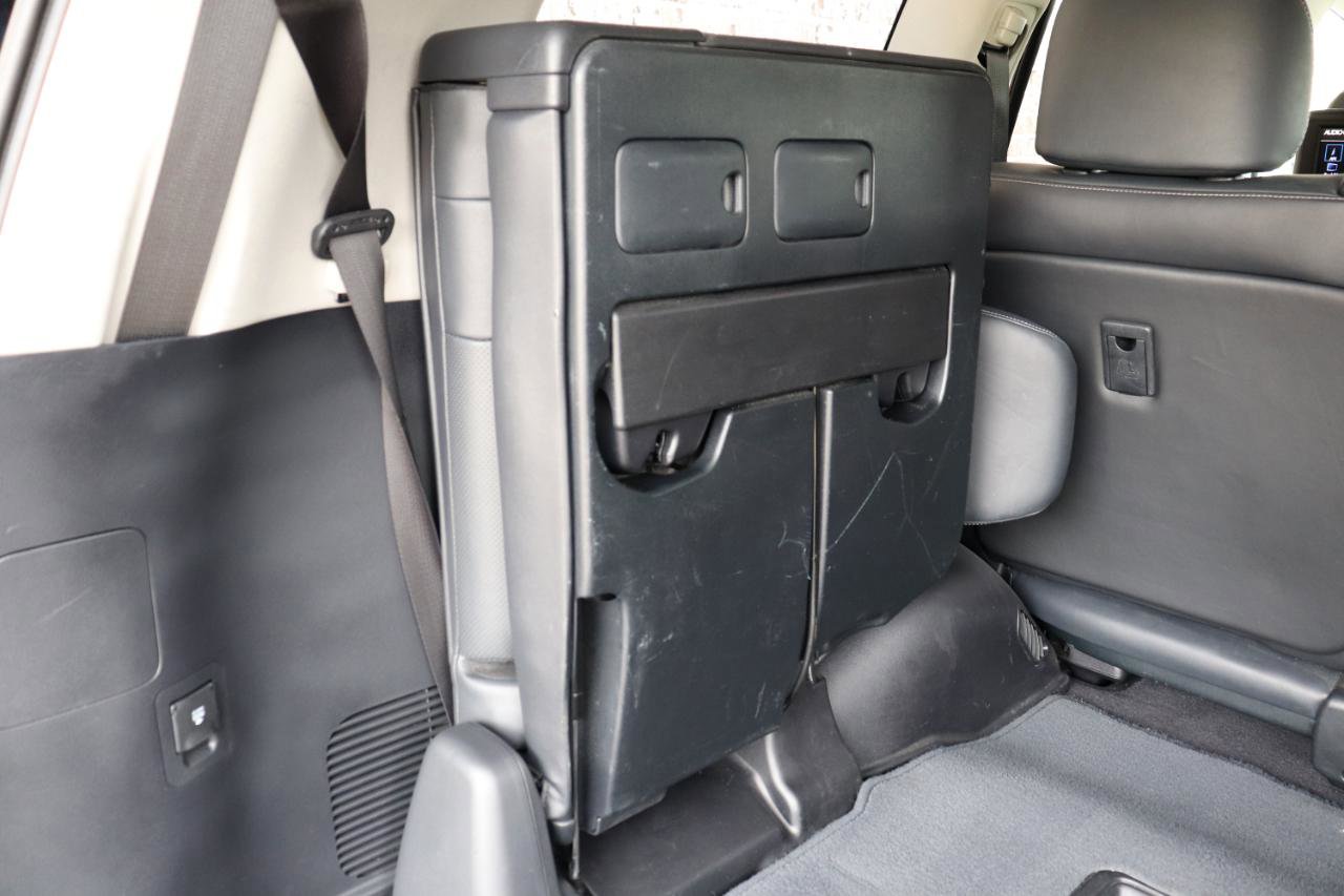 Used 2015 Lexus LX 570 4WD image 48