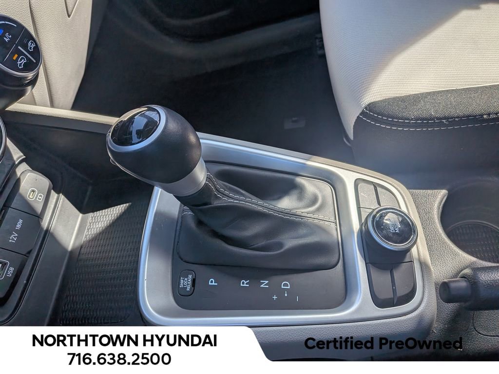 Certified 2023 Hyundai Venue SEL image 16