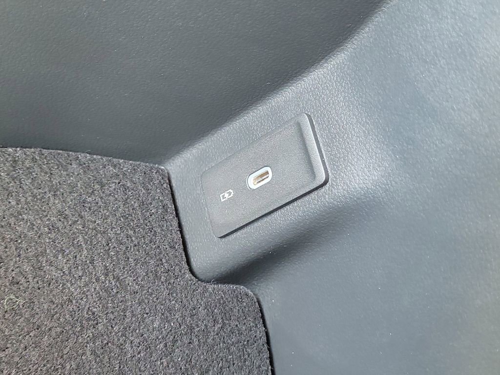 Used 2024 Volkswagen Atlas SE w/ Panoramic Sunroof Package FWD image 36