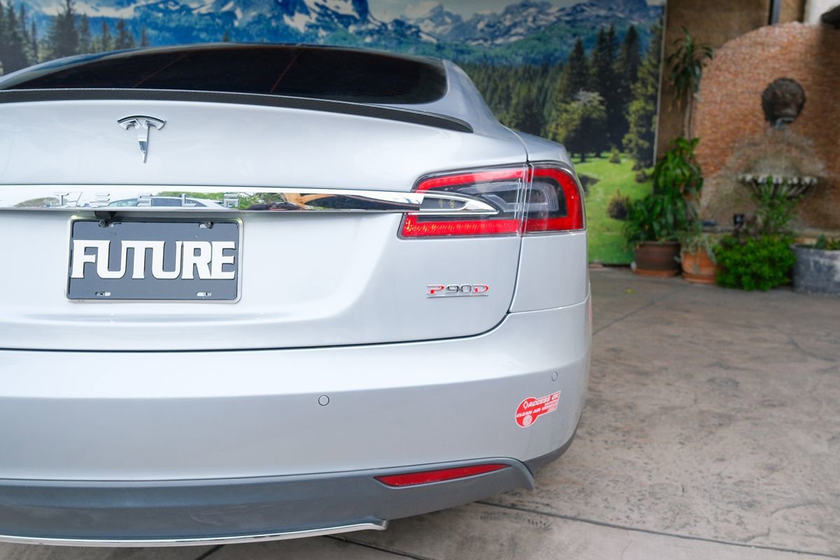Used 2016 Tesla Model S P90D image 39