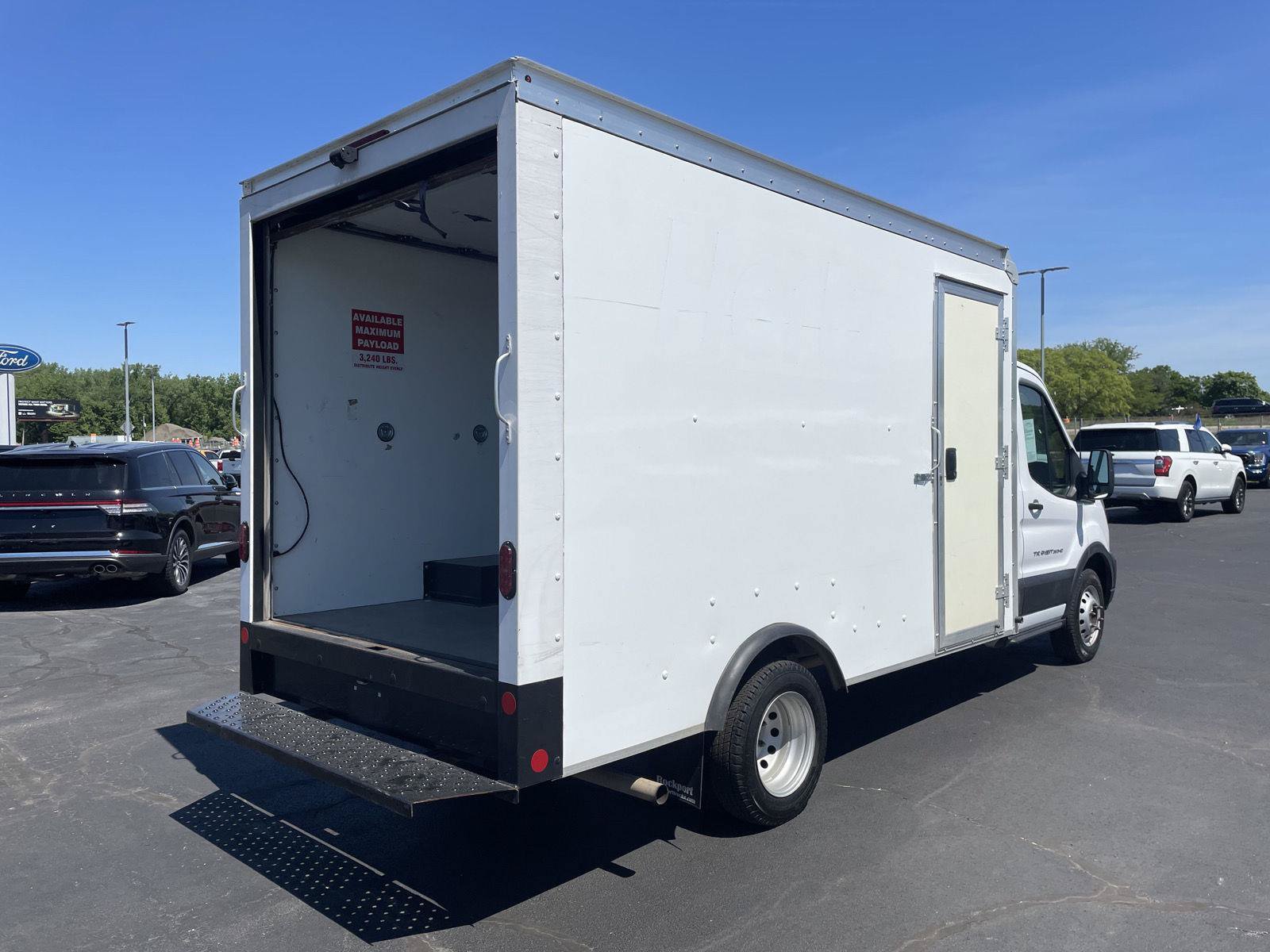 Used 2023 Ford Transit 350 DRW RWD image 3