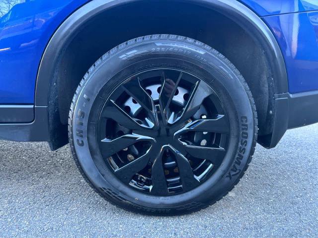 Used 2018 Nissan Rogue S image 4