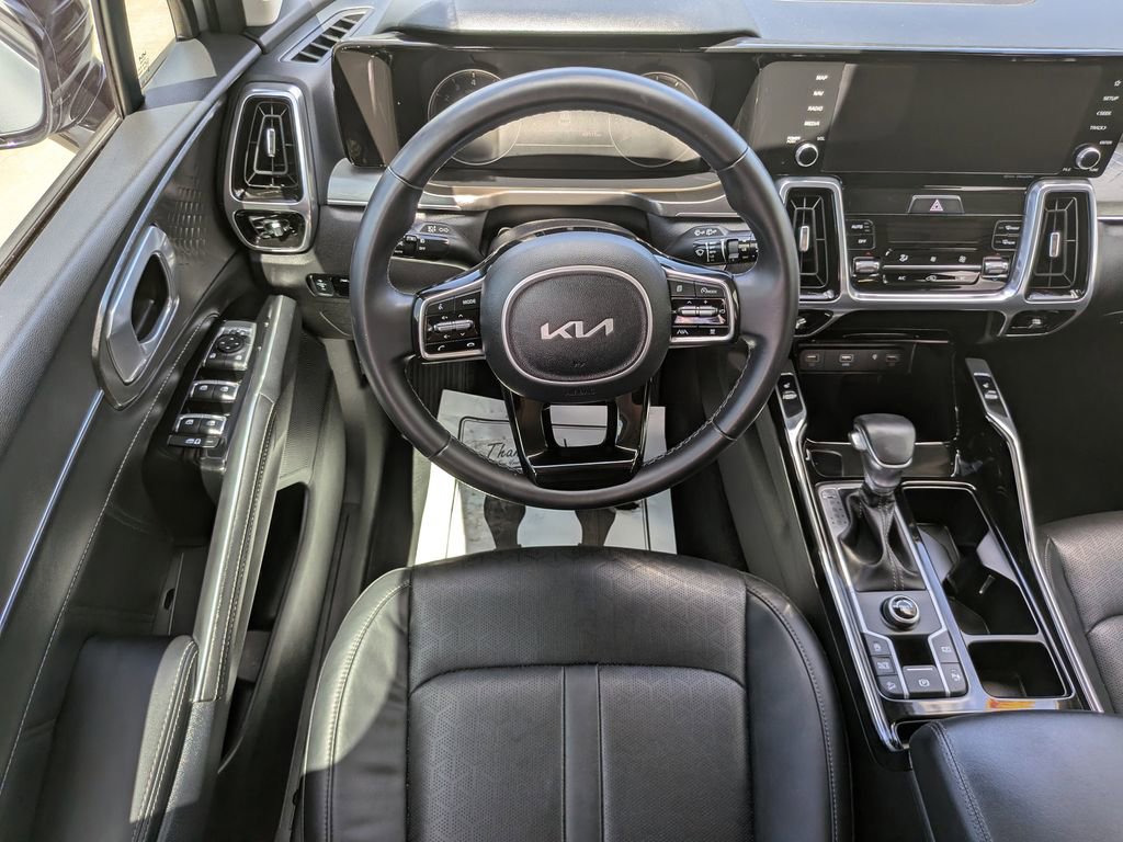 Certified 2022 Kia Sorento SX FWD image 12
