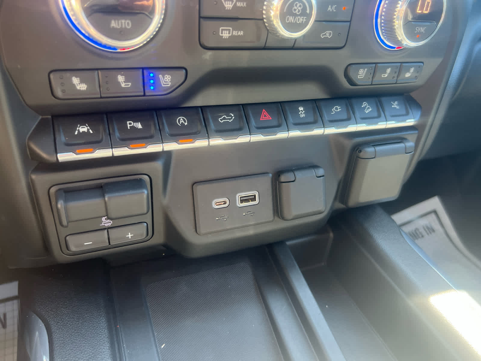 Used 2021 GMC Sierra 1500 Denali w/ Denali Ultimate Package image 24