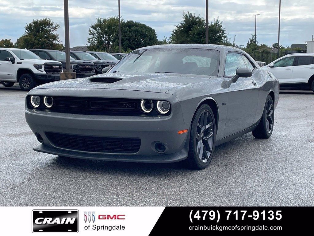Used 2023 Dodge Challenger R/T w/ Blacktop Package RWD image 3