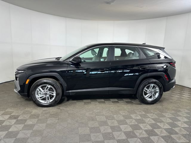Used 2025 Hyundai Tucson SE AWD/4WD image 6