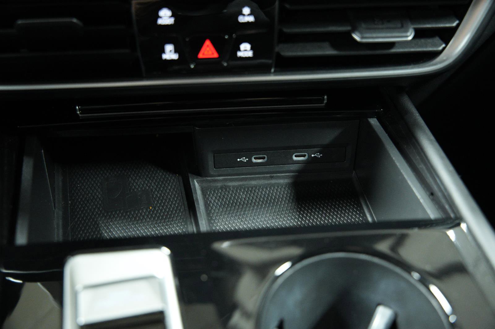 Used 2024 Volkswagen Atlas SE image 40