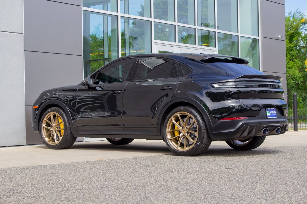 Used 2024 Porsche Cayenne Turbo GT AWD/4WD image 8