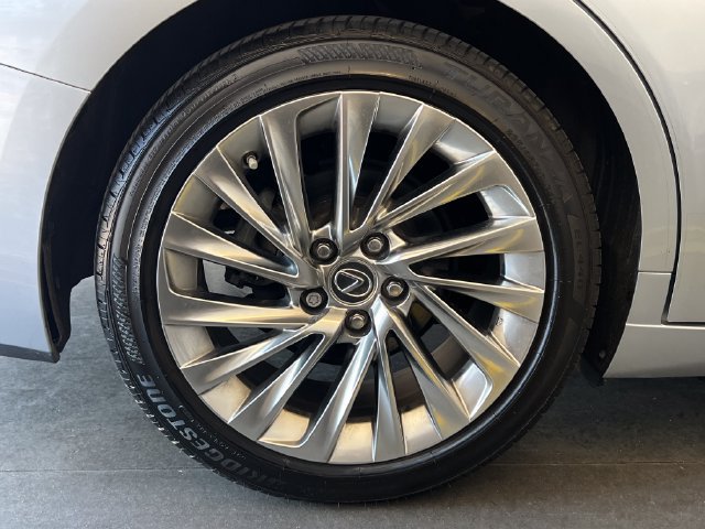 Used 2023 Lexus ES 350 w/ Accessory Package (Z1) FWD image 11