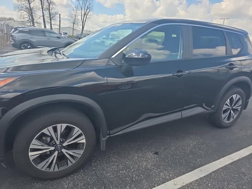 Certified 2023 Nissan Rogue SV image 2