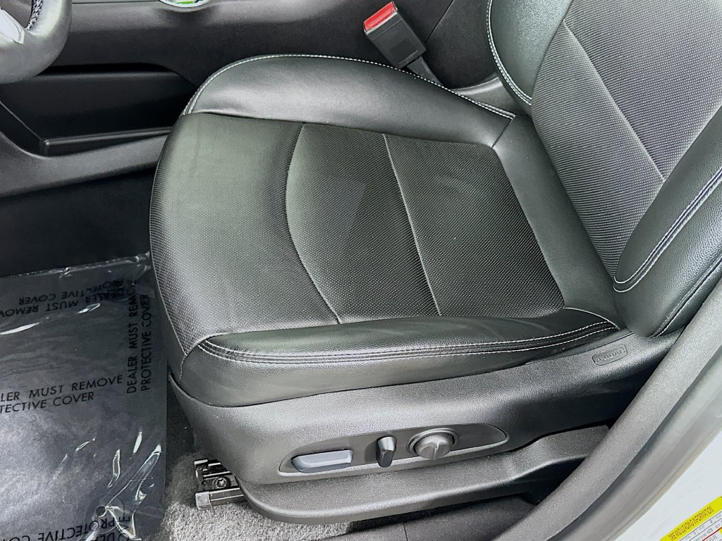 Used 2024 GMC Terrain SLT FWD image 26
