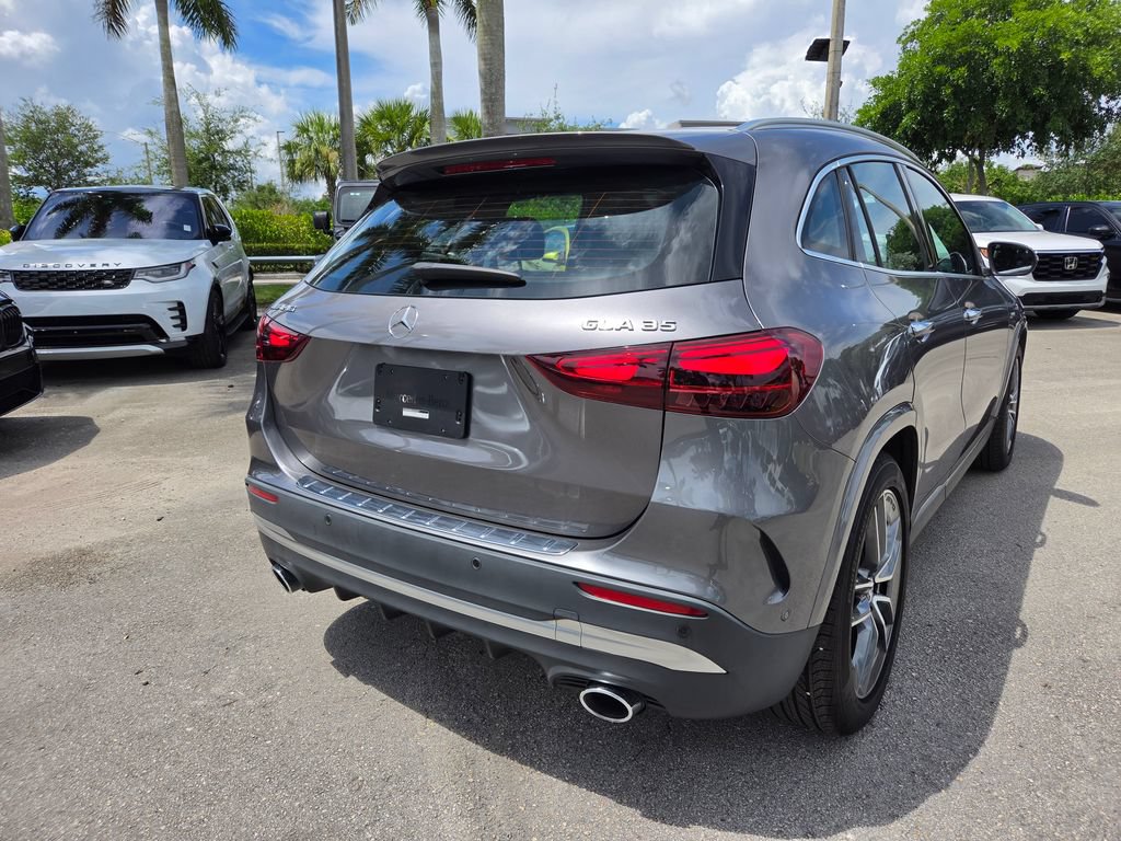 Used 2025 Mercedes-Benz GLA 35 AMG 4MATIC w/ Exclusive Trim Package image 10