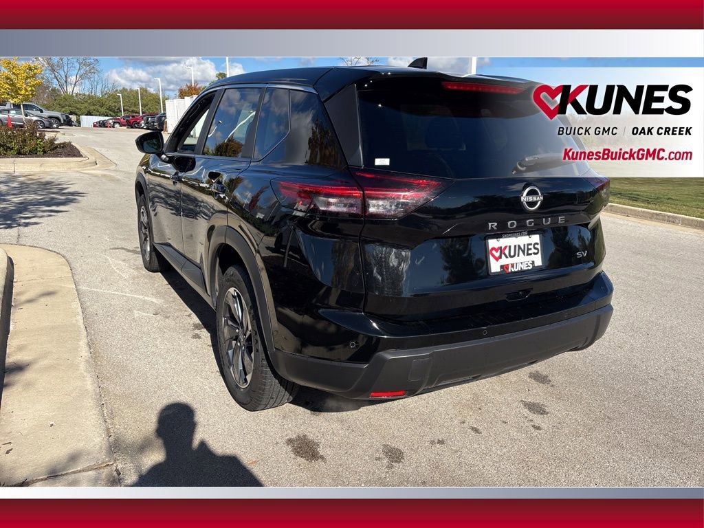 Used 2024 Nissan Rogue SV image 6