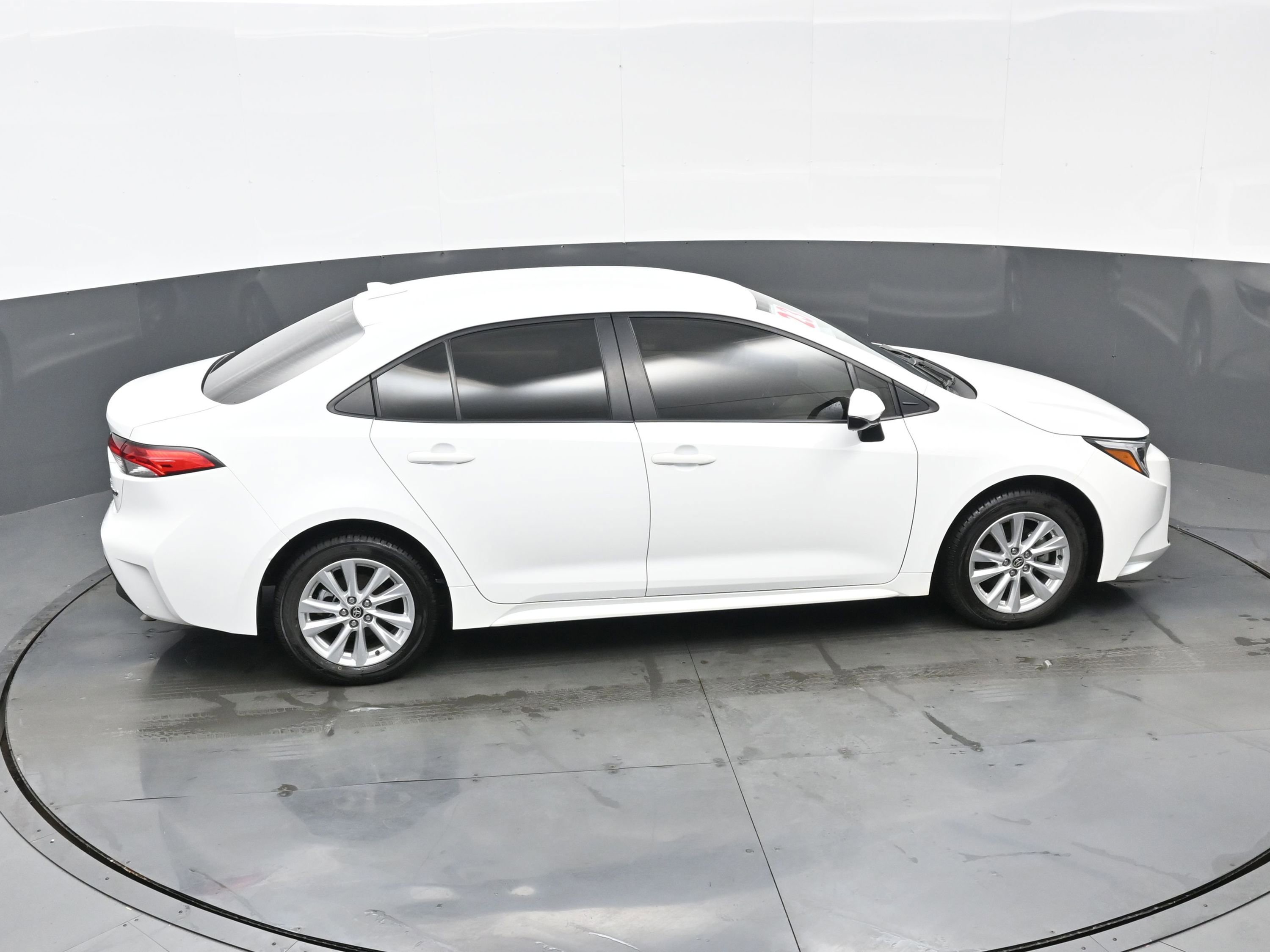 Used 2023 Toyota Corolla LE w/ LE Convenience Package image 40