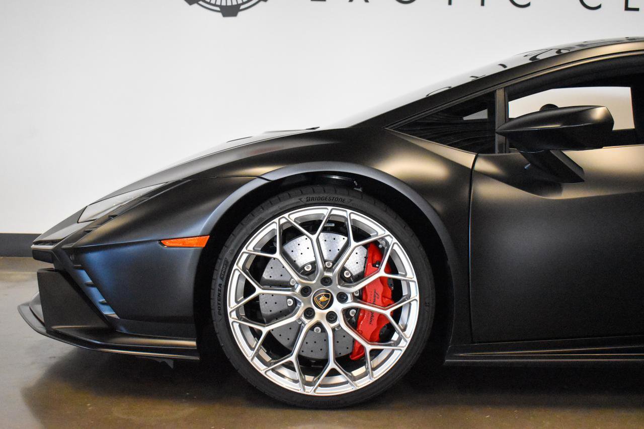 Used 2023 Lamborghini Huracan Tecnica image 22
