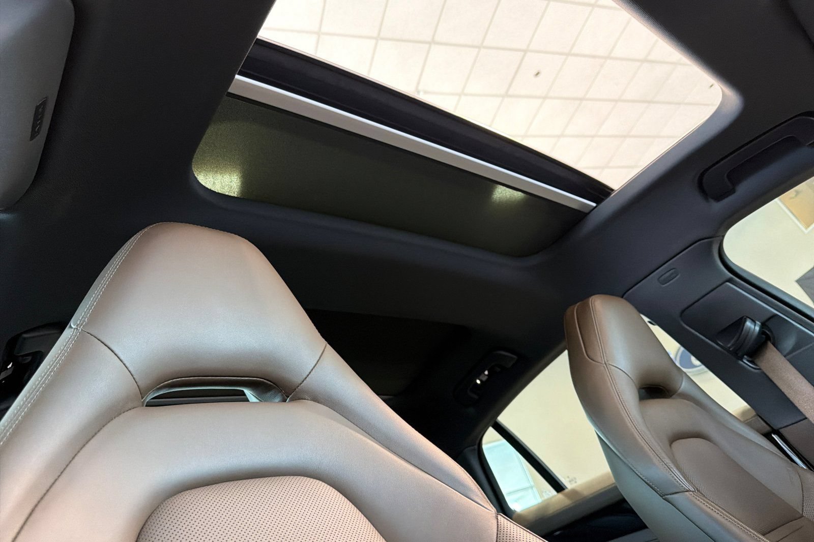 Used 2021 Porsche Panamera 4S AWD/4WD image 19