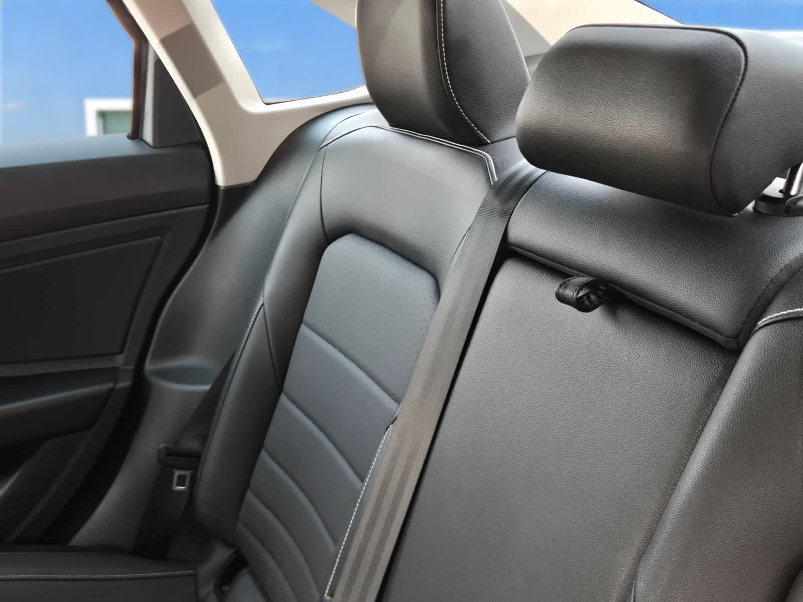 Certified 2024 Volkswagen Jetta SE FWD image 13