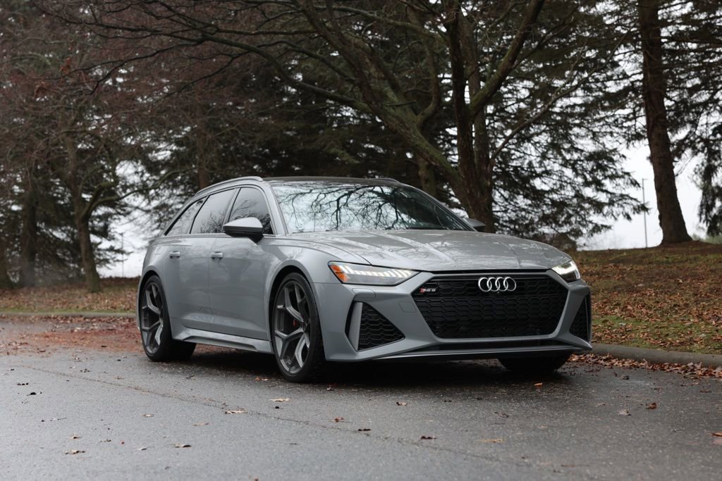 Used 2025 Audi RS 6 performance w/ Blue RS Design Package Plus image 15