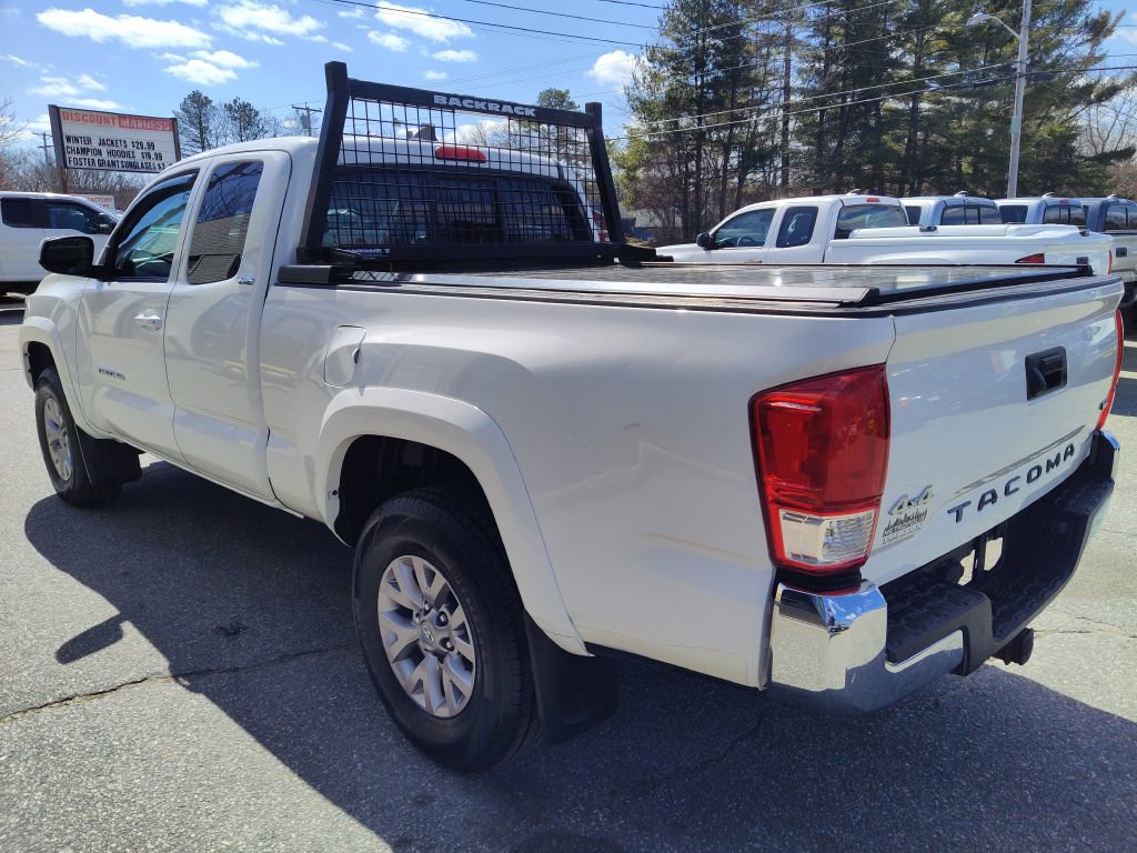 Used 2016 Toyota Tacoma SR5 w/ SR5 Appearance Package (SN) AWD/4WD image 6