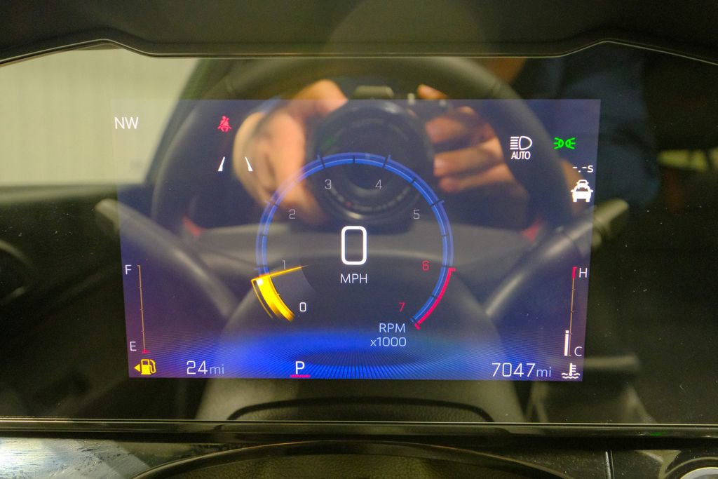 Used 2024 Chevrolet Trax RS w/ Sunroof Package image 36